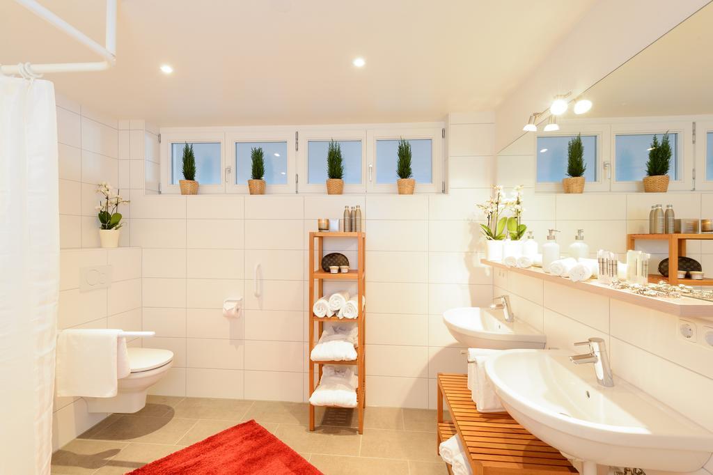 "Viktoria Apartments" - Annehmlichkeiten Von 4-Sterne Familien-Und Wellnesshotel Viktoria Koennen Mitgenutzt Werden Oberstdorf Szoba fotó